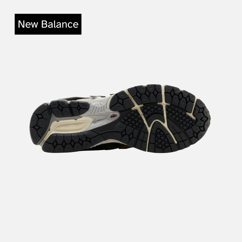 New Balance 1906A Silver Gold Metallic