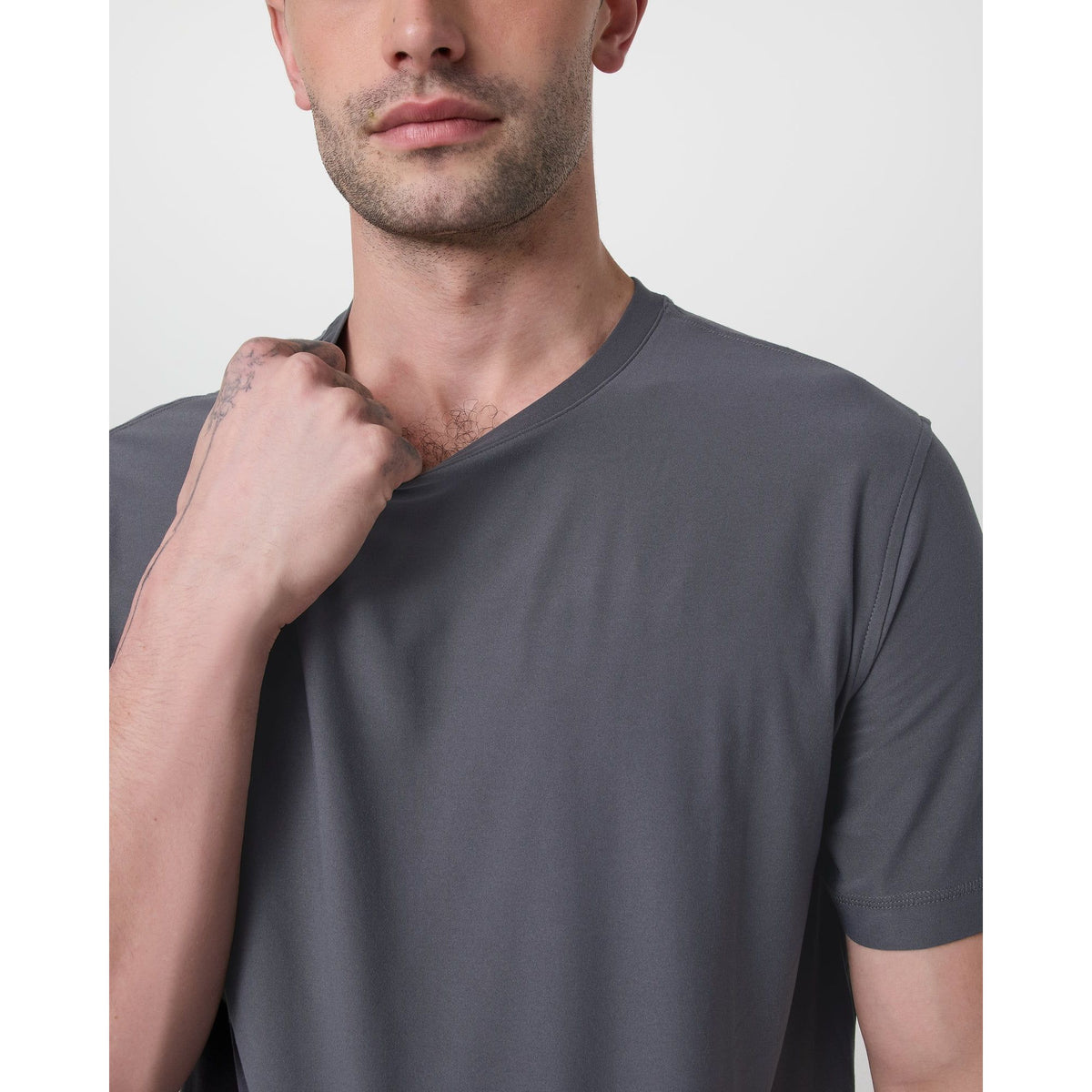 Vuori Men's Strato Tech Tee