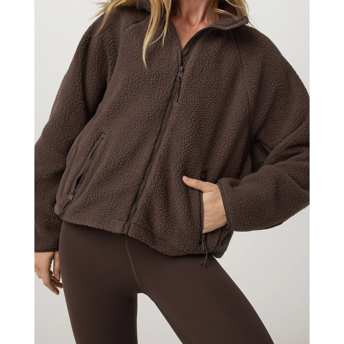 Vuori Women's Alpine Jacket in Java